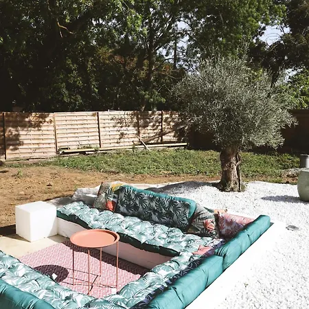 Dans De Standing Montaigut-sur-Save