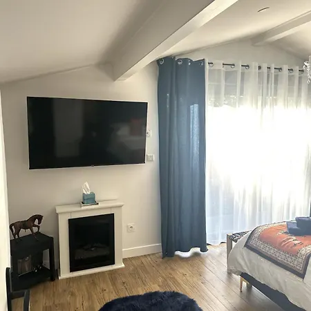 Villa Dans De Standing *