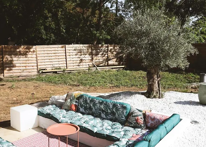 Dans De Standing Montaigut-sur-Save